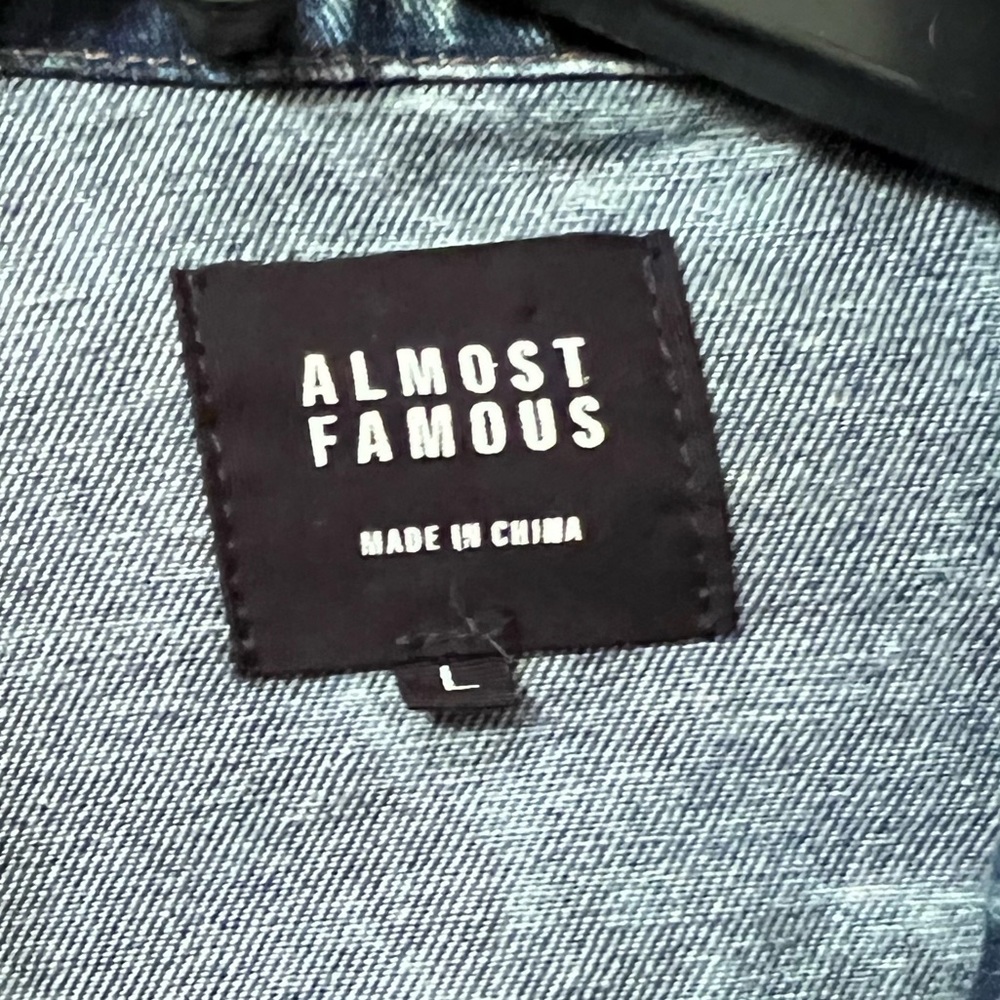 Almost Famous - Picture 4 of 4